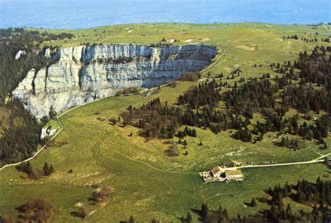 Halte Au Pied Du Creux Du Van Travers Exterior foto